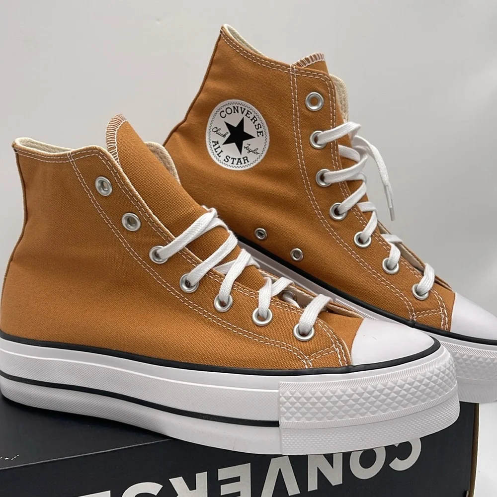 Converse WMNS CTAS LIFT HI GINGERSNAP/WHITE/BLACK A11537F Platforms Sneakers